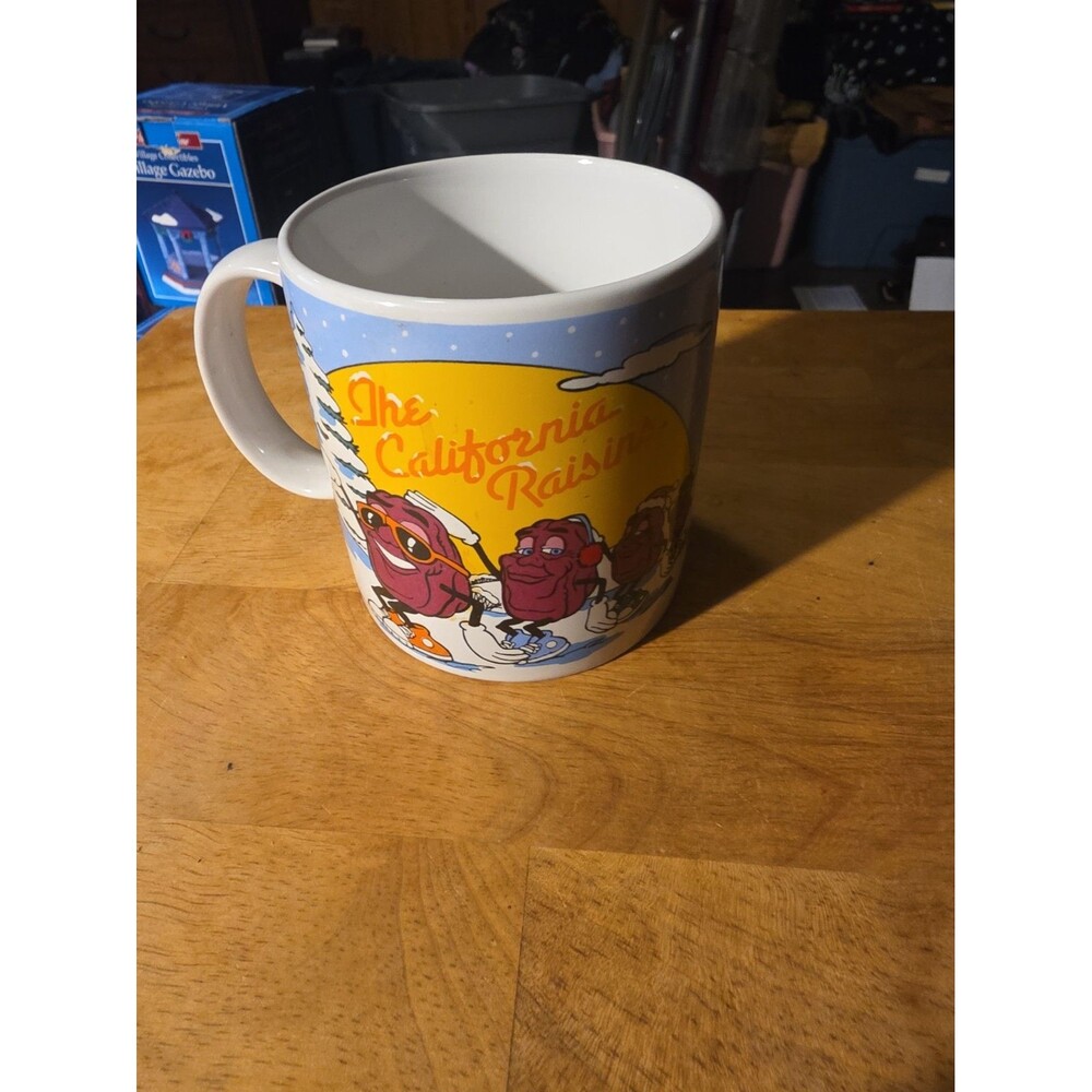 Applause 1988 The California Raisins Coffee Mug Raisinettes Holiday Winter